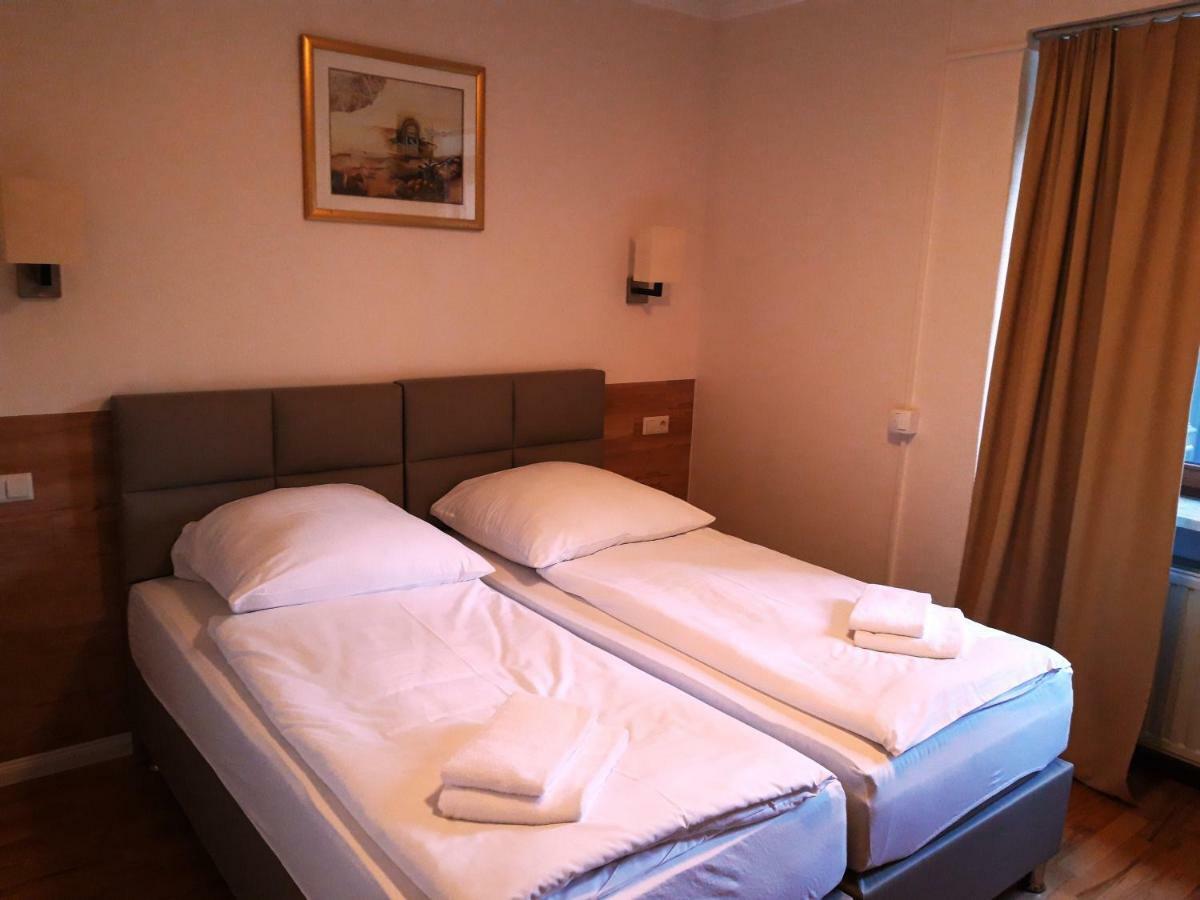 Lv Rooms & Apartments Am Luetzowplatz 柏林 外观 照片
